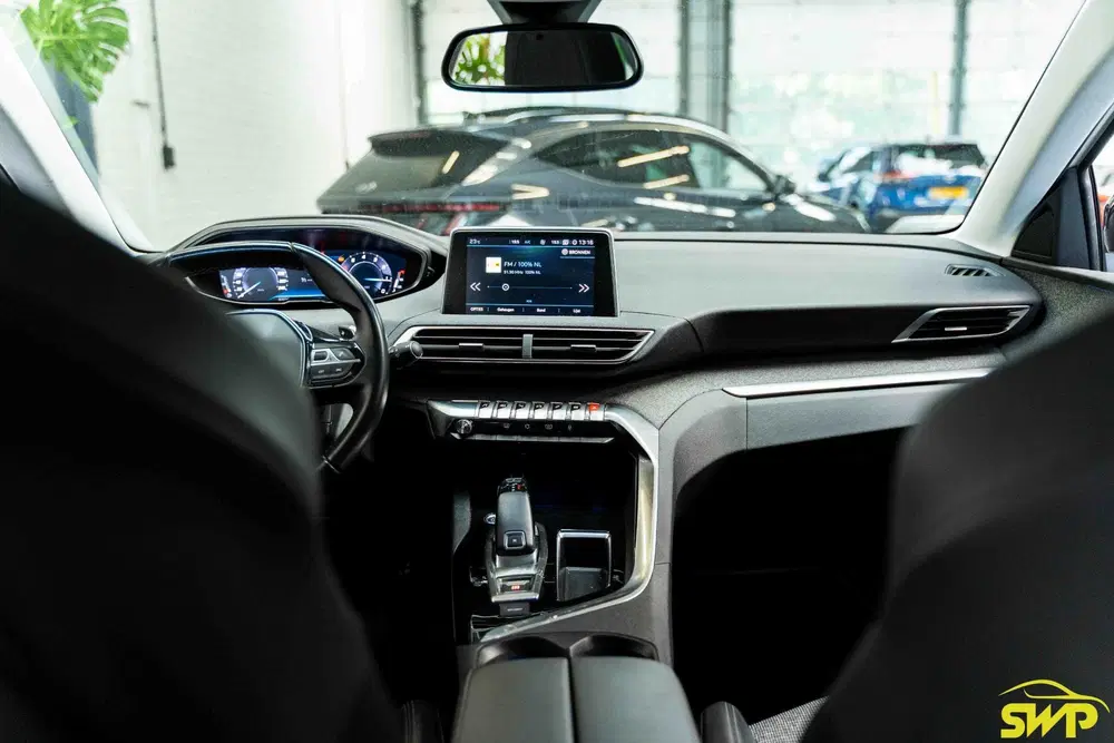 Peugeot 3008 1.2 PureTech Allure uit 2019, foto 6