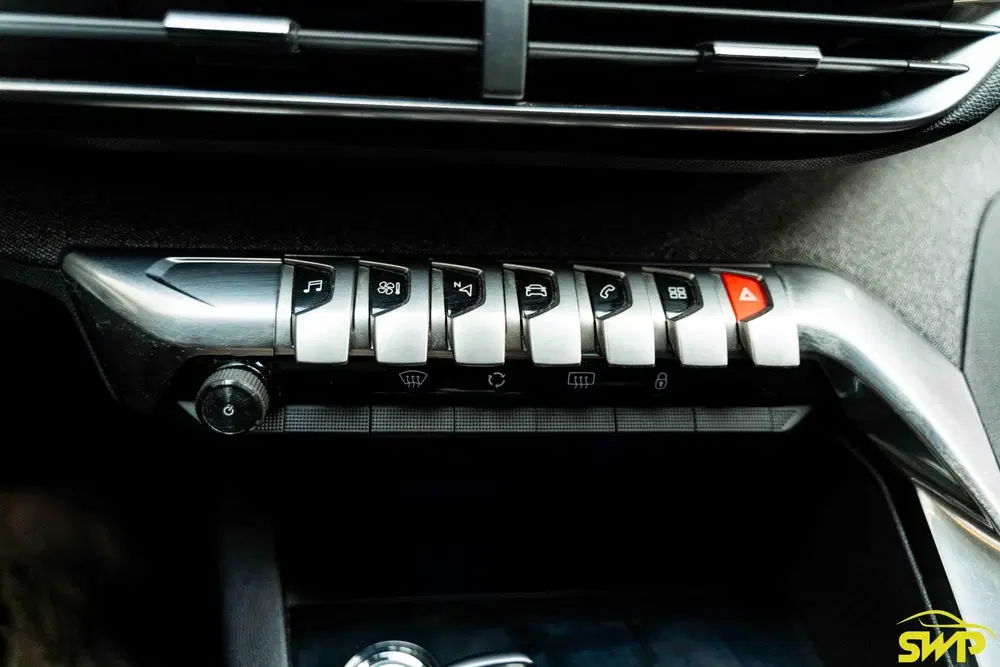 Peugeot 3008 1.2 PureTech Allure uit 2019, foto 9