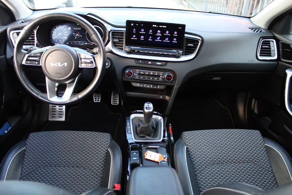 Kia Ceed 1.0 T-GDi ExecutiveLine uit 2024, foto 3