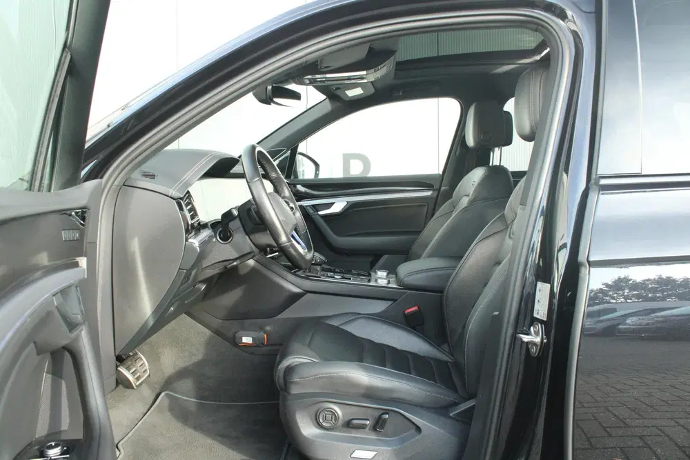 Volkswagen Touareg R 3.0 TSI eHybrid 462pk 4MOTION uit 2021, foto 4