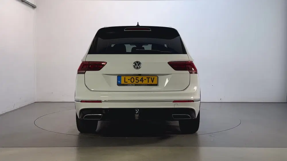 Volkswagen Tiguan Allspace 1.5 TSI 150pk DSG Highline Busine uit 2021, foto 10