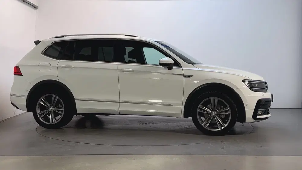 Volkswagen Tiguan Allspace 1.5 TSI 150pk DSG Highline Busine uit 2021, foto 12