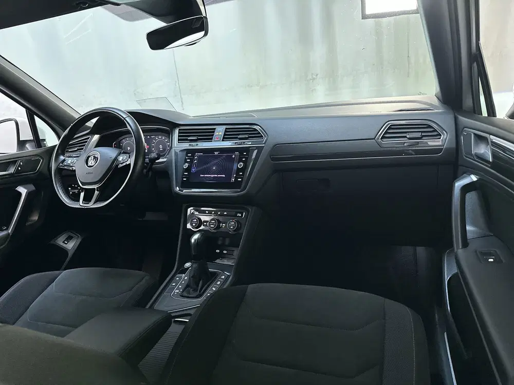 Volkswagen Tiguan Allspace 1.5 TSI 150pk DSG Highline Busine uit 2021, foto 2