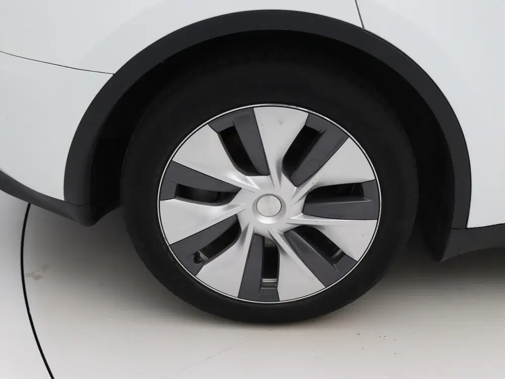 Tesla Model Y Long Range RWD 75kWh 299pk 95% SoH [ AMD R uit 2024, foto 11