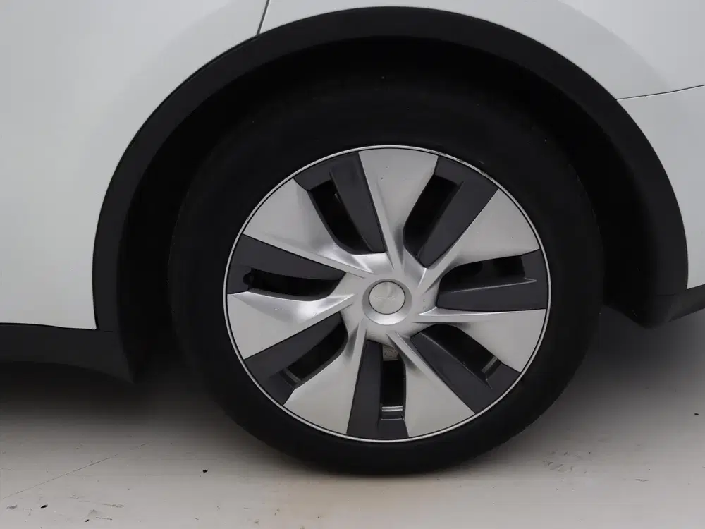 Tesla Model Y Long Range RWD 75kWh 299pk 95% SoH [ AMD R uit 2024, foto 14
