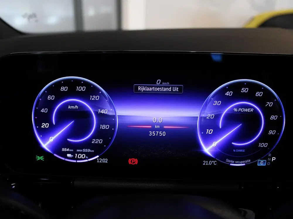 Mercedes-Benz EQA 250+ AMG Line 71 kWh Panorama dak uit 2025, foto 14