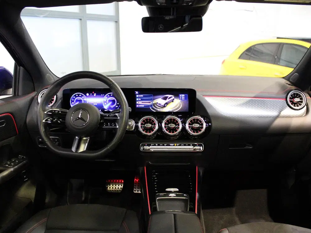 Mercedes-Benz EQA 250+ AMG Line 71 kWh Panorama dak uit 2025, foto 3