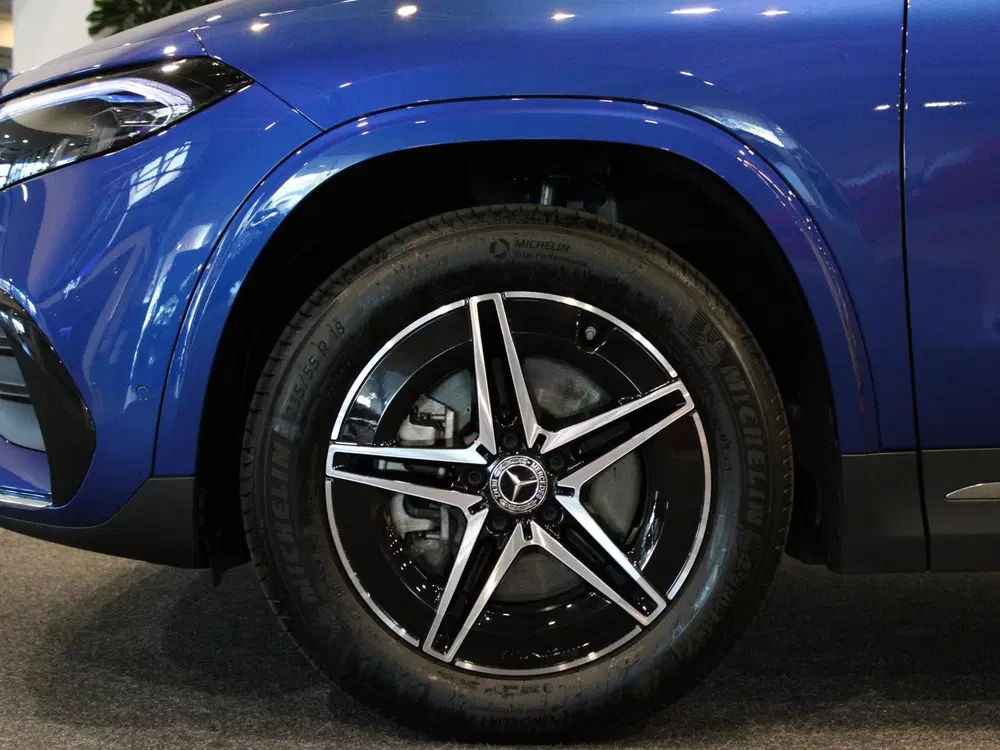 Mercedes-Benz EQA 250+ AMG Line 71 kWh Panorama dak uit 2025, foto 7