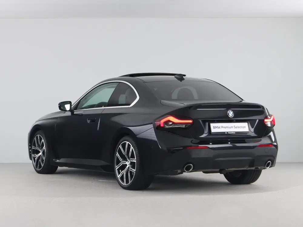 BMW 2-serie 220i Coupé High Executive (bj 2022 uit 2022, foto 10
