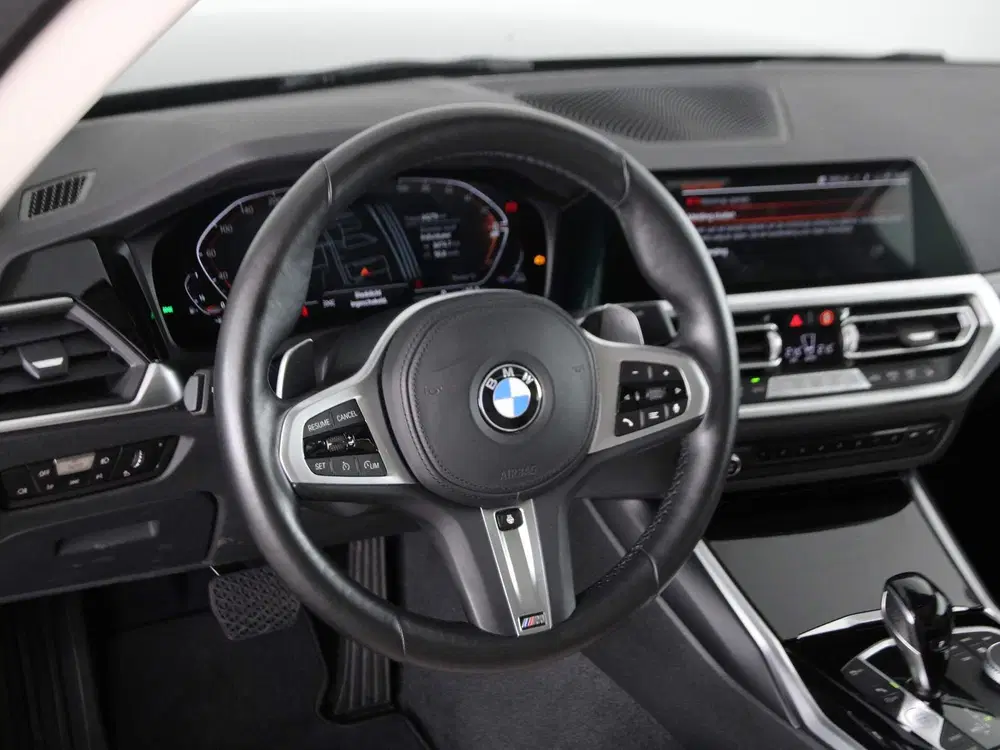 BMW 2-serie 220i Coupé High Executive (bj 2022 uit 2022, foto 2