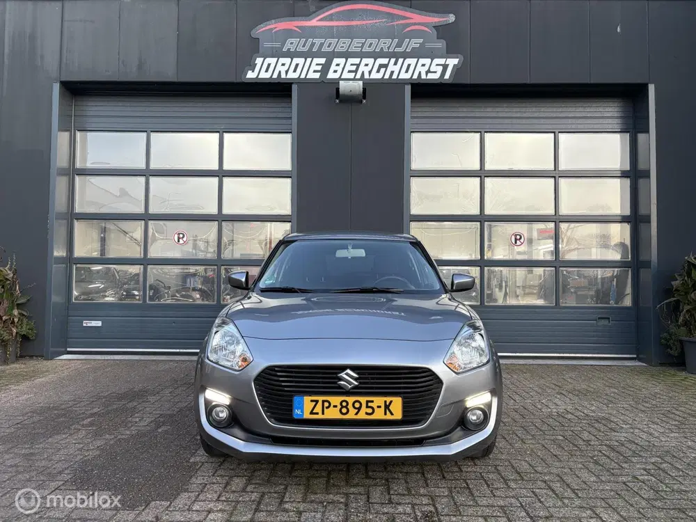 Suzuki Swift 1.2 Select Automaat uit 2019, foto 2