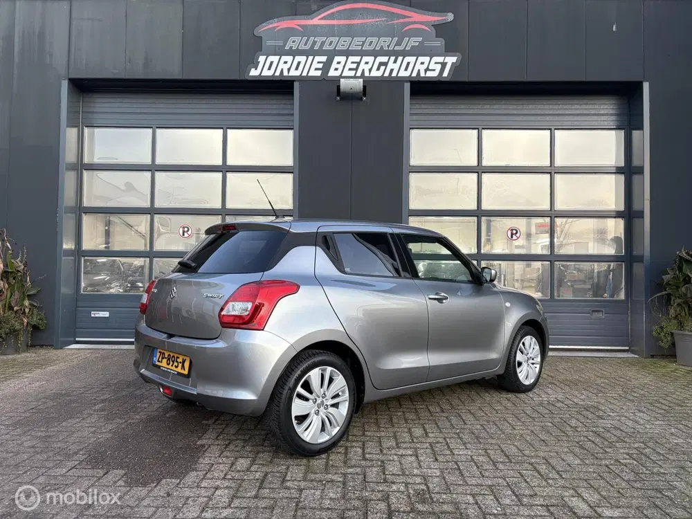 Suzuki Swift 1.2 Select Automaat uit 2019, foto 4