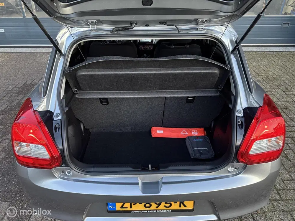 Suzuki Swift 1.2 Select Automaat uit 2019, foto 8