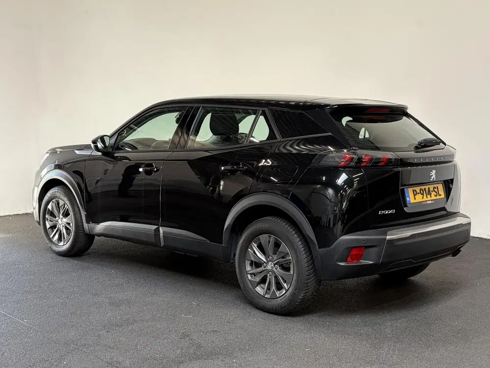 Peugeot 2008 1.2 PureTech 101pk Active Pack Navigatie A uit 2022, foto 11