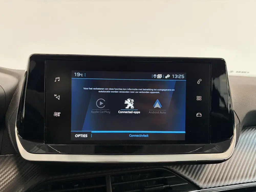 Peugeot 2008 1.2 PureTech 101pk Active Pack Navigatie A uit 2022, foto 15