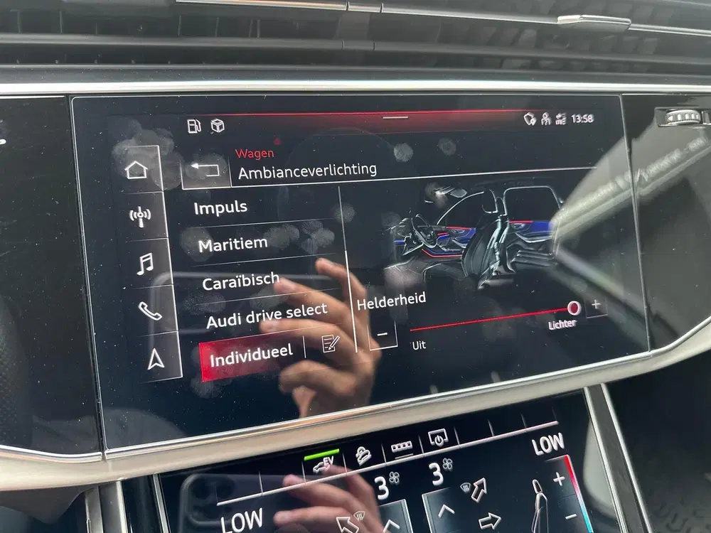 Audi Q7 55 TFSI e Quattro Competition uit 2021, foto 13