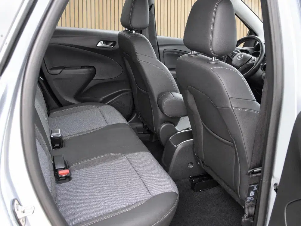Opel Crossland 1.2 Turbo Business Elegance CAMERA uit 2023, foto 13