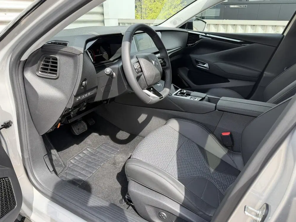 DS Automobiles DS 4 DS DS 4 No 1.6 PHEV Pallas Comfort Tech Pa uit 2026, foto 9