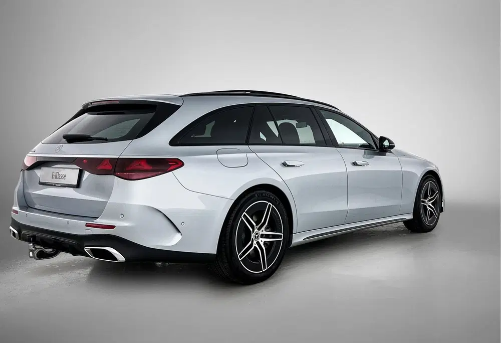 Mercedes-Benz E-Klasse 300 e Business Solution AMG uit 2026, foto 2