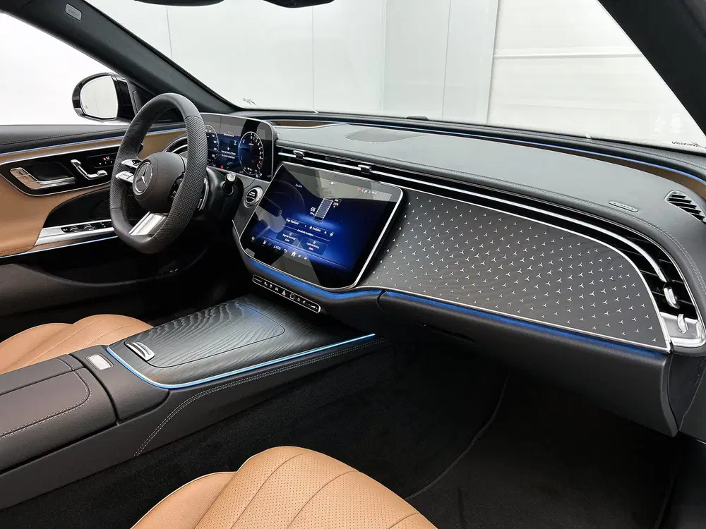 Mercedes-Benz E-Klasse 300 e Business Solution AMG uit 2026, foto 7