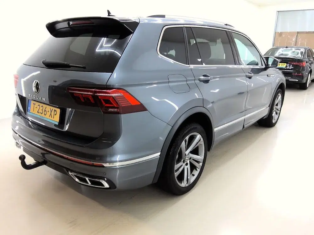 Volkswagen Tiguan Allspace 1.5 TSI 2x R-Line 7-PERS NL-AUTO uit 2023, foto 3