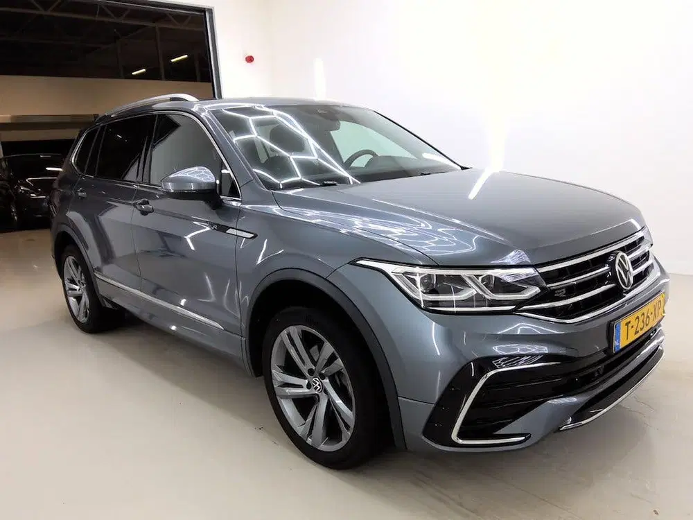 Volkswagen Tiguan Allspace 1.5 TSI 2x R-Line 7-PERS NL-AUTO uit 2023, foto 4