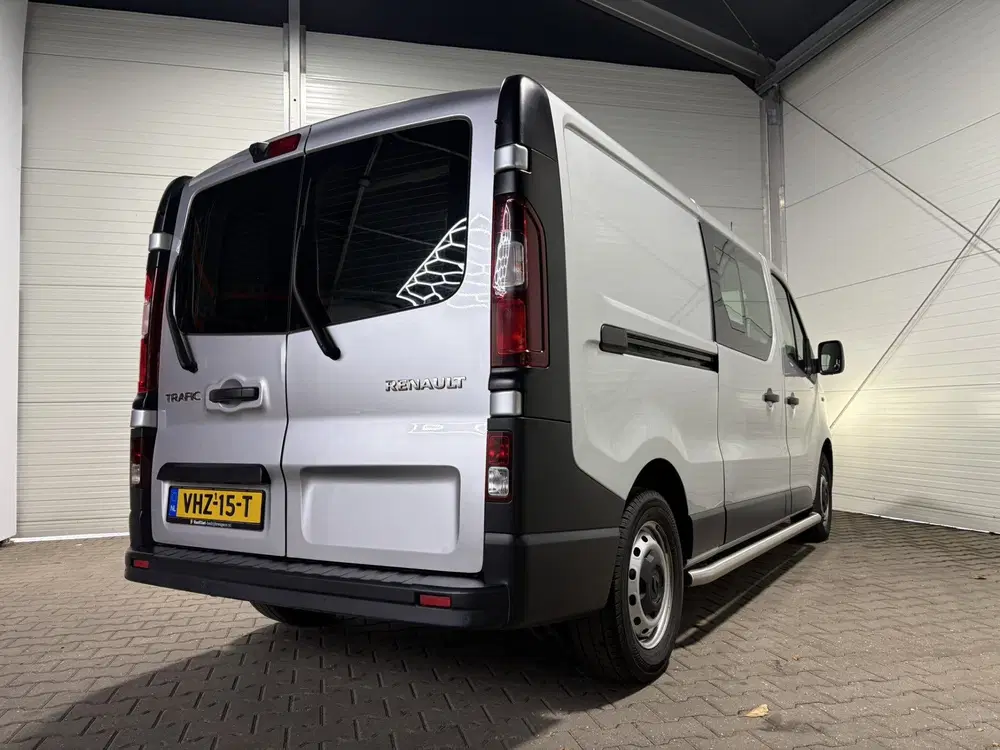 Renault Trafic 2.0 dCi 145 T29 L2H1 DC Comfort uit 2021, foto 12