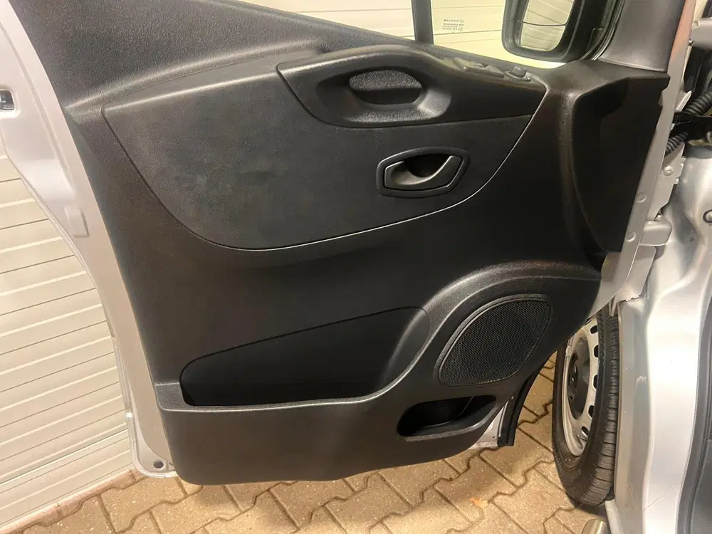 Renault Trafic 2.0 dCi 145 T29 L2H1 DC Comfort uit 2021, foto 15