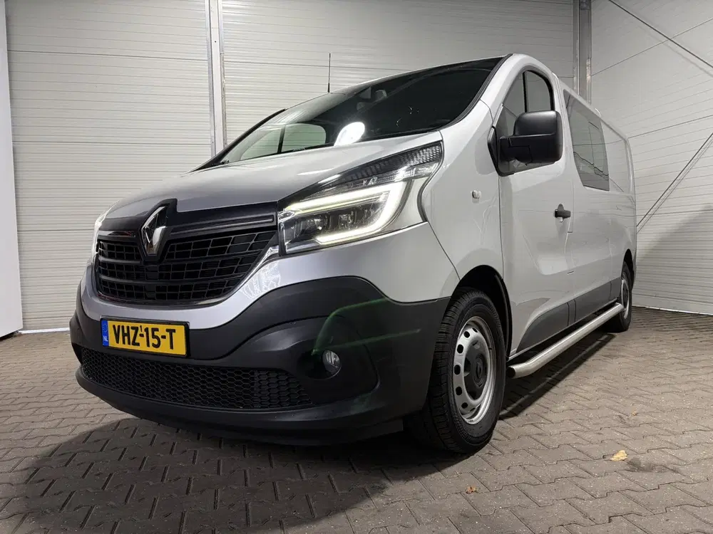 Renault Trafic 2.0 dCi 145 T29 L2H1 DC Comfort uit 2021, foto 2