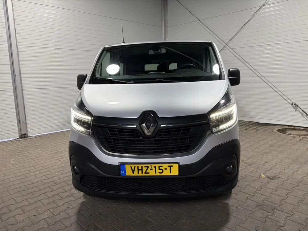 Renault Trafic 2.0 dCi 145 T29 L2H1 DC Comfort uit 2021, foto 3