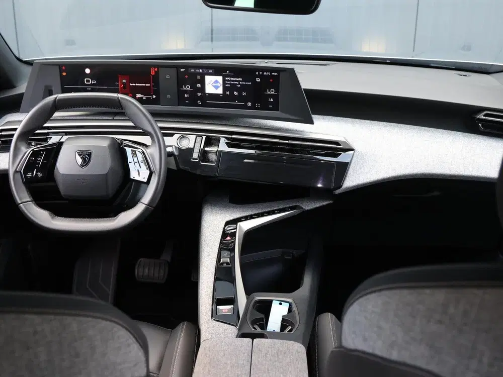 Peugeot 5008 145pk Hybrid Allure Automaat uit 2025, foto 13