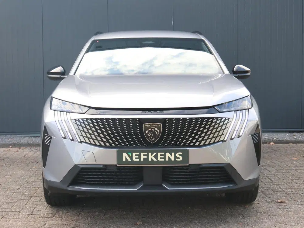 Peugeot 5008 145pk Hybrid Allure Automaat uit 2025, foto 2