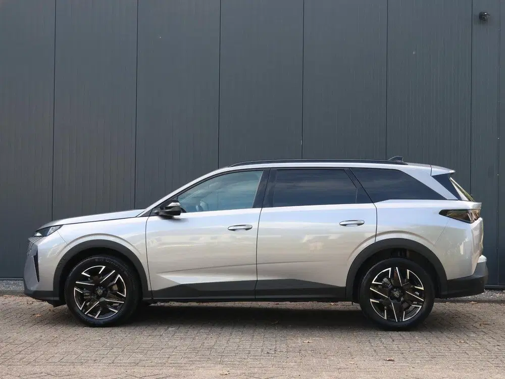 Peugeot 5008 145pk Hybrid Allure Automaat uit 2025, foto 3