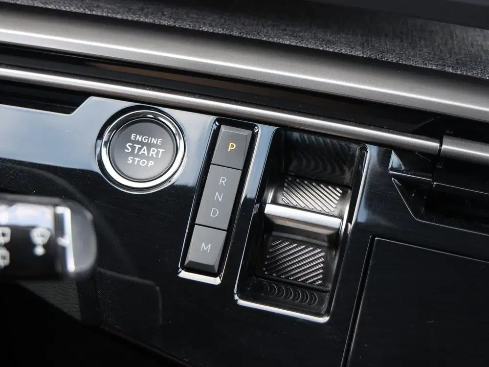 Peugeot 5008 145pk Hybrid Allure Automaat uit 2025, foto 9