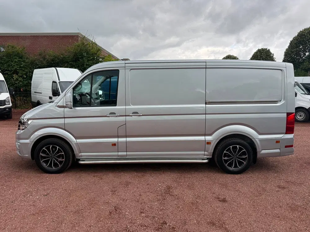 Volkswagen Crafter 35 2.0 TDI 140PK uit 2022, foto 2