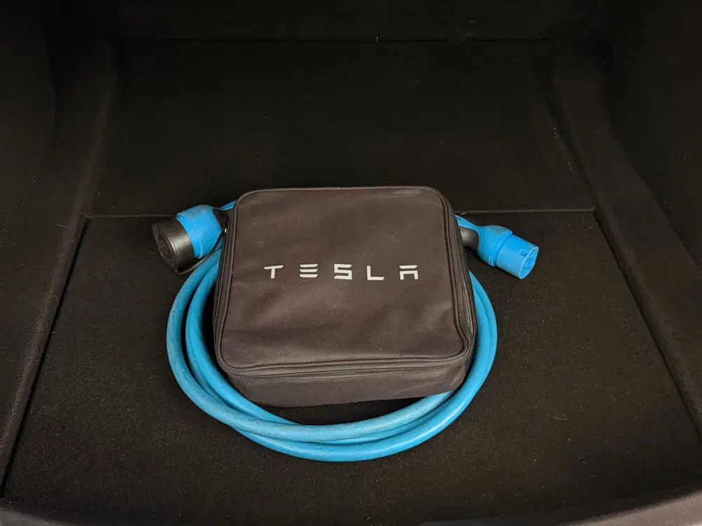 Tesla Model 3 uit 2021, foto 13