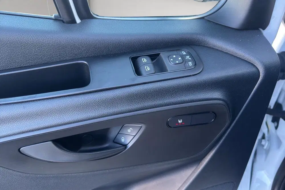 Mercedes-Benz Sprinter 317 L2H2 uit 2024, foto 11