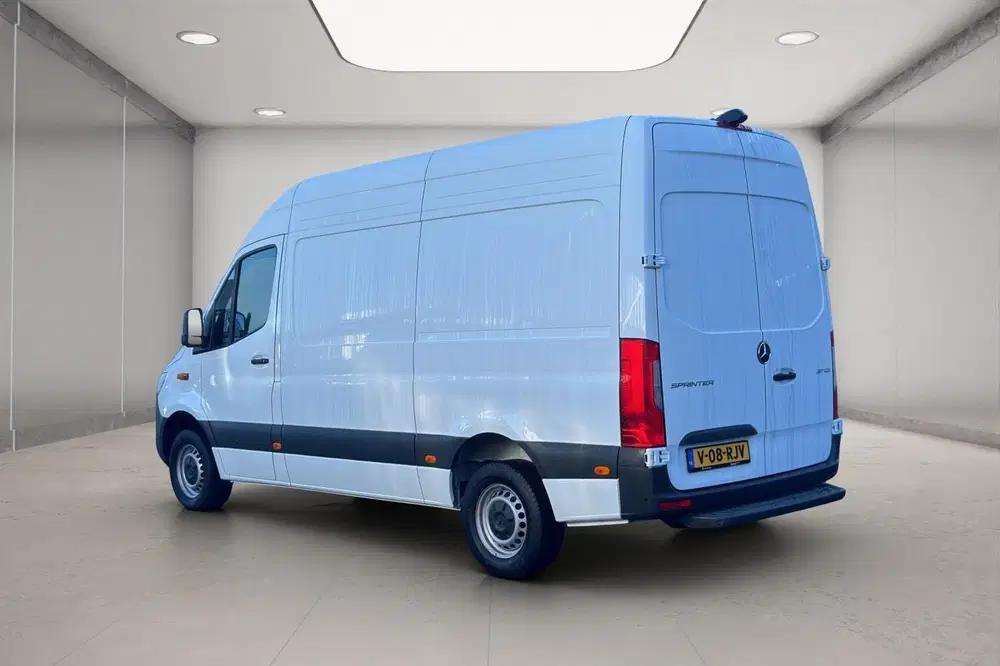 Mercedes-Benz Sprinter 317 L2H2 uit 2024, foto 3