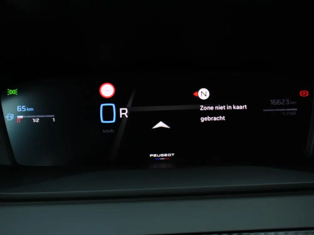 Peugeot 208 1.2 Hybrid 100PK Automaat Allure Navigatie uit 2025, foto 12