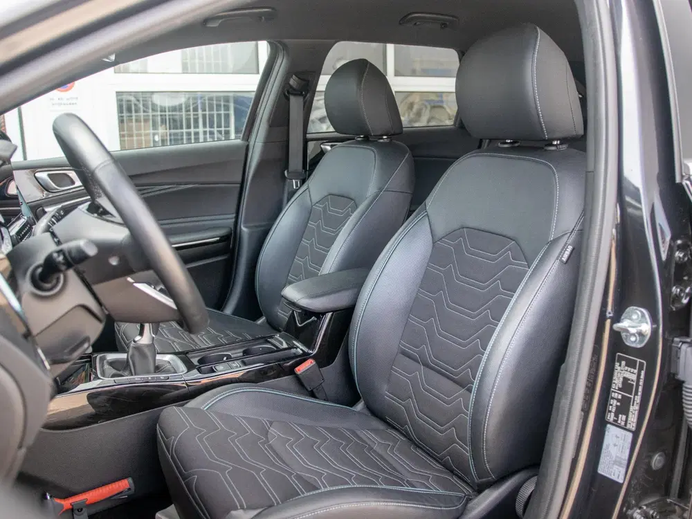 Kia Ceed 1.0 T-GDi Design Edition uit 2025, foto 10