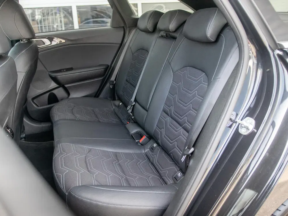 Kia Ceed 1.0 T-GDi Design Edition uit 2025, foto 11