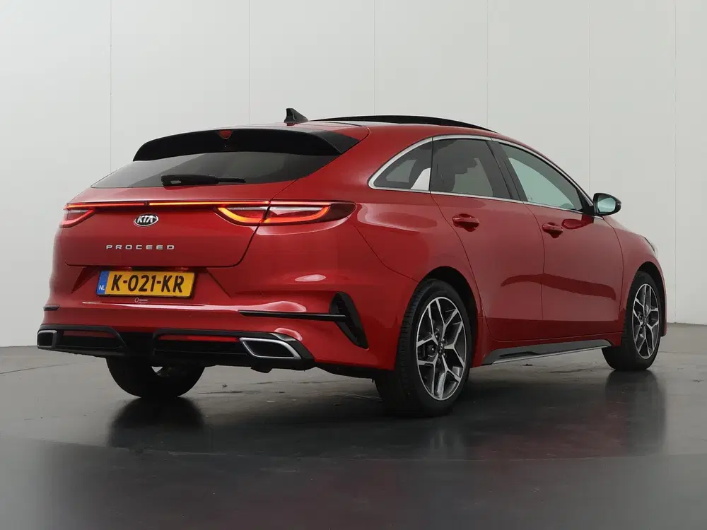 Kia ProCeed 1.0 T-GDI GT-Line uit 2021, foto 2
