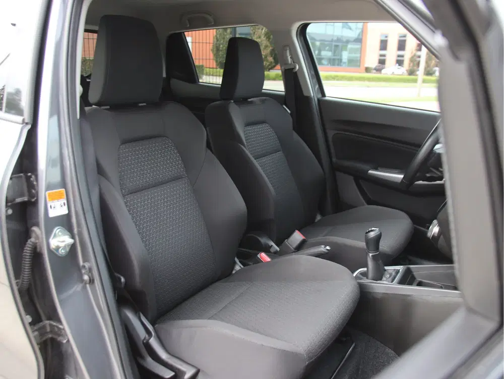 Suzuki Swift 1.2 Style Smart Hybrid Stoelvw uit 2022, foto 11