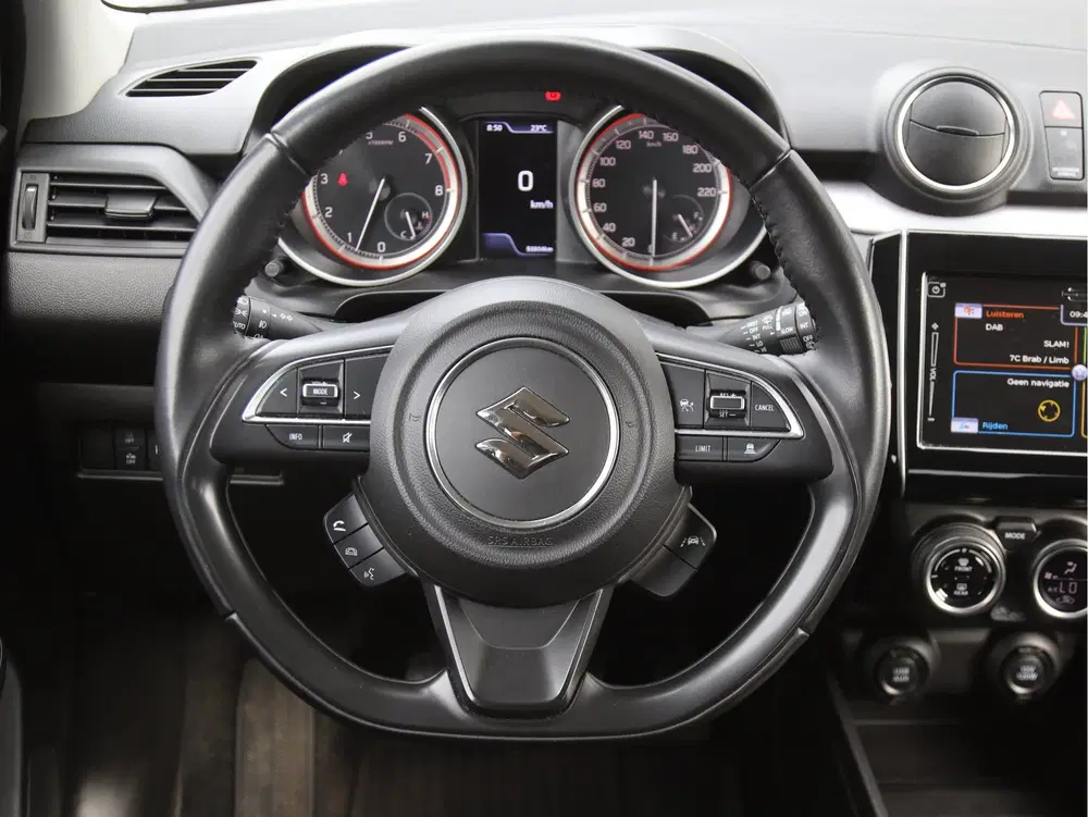 Suzuki Swift 1.2 Style Smart Hybrid Stoelvw uit 2022, foto 15