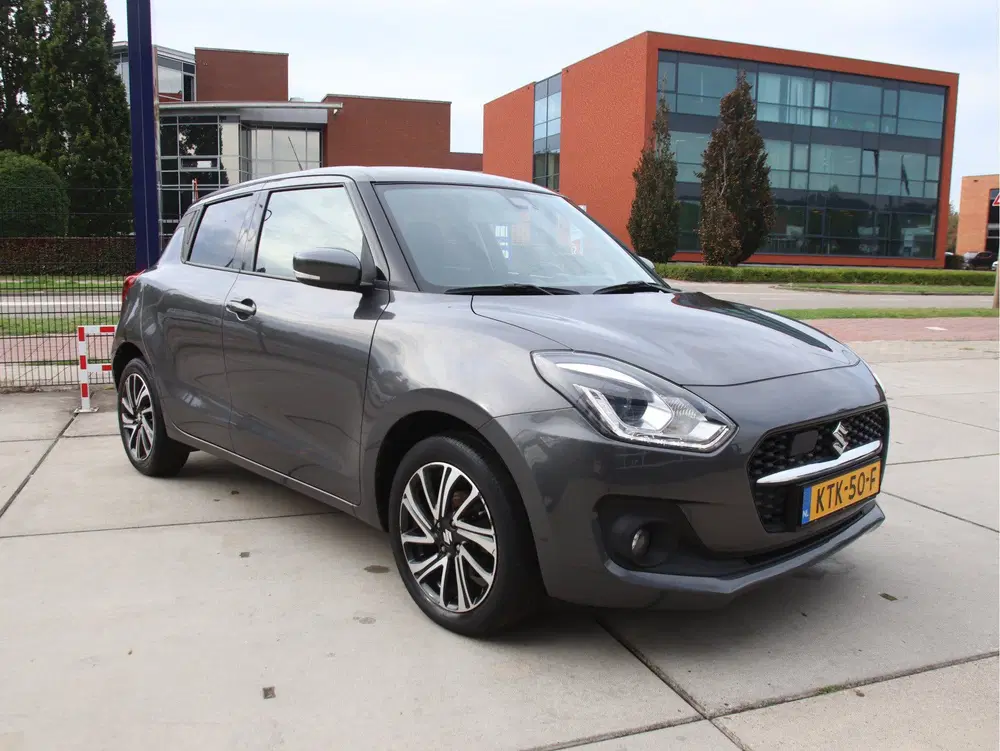 Suzuki Swift 1.2 Style Smart Hybrid Stoelvw uit 2022, foto 3
