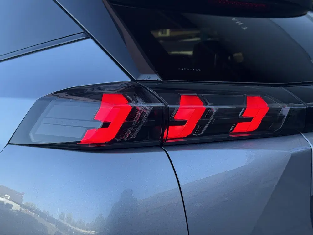 Peugeot 2008 1.2 PureTech GT-Line Automaat uit 2021, foto 13