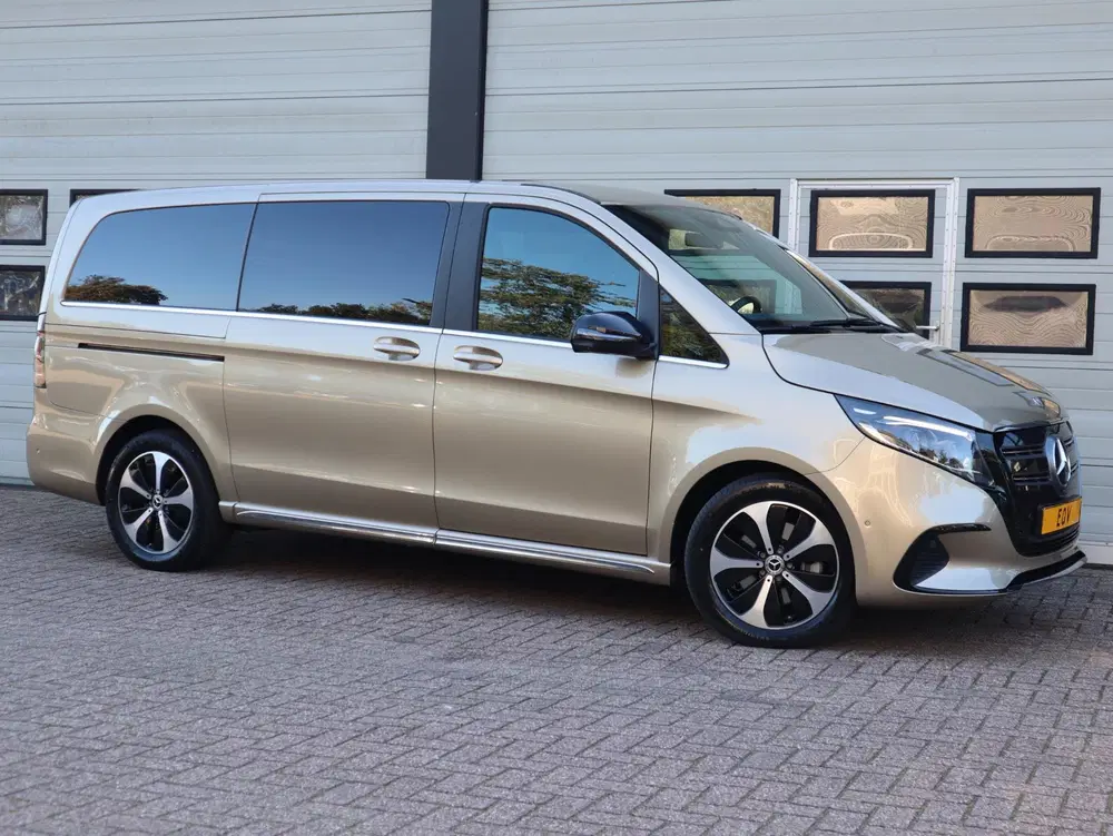 Mercedes-Benz EQV 300 90 kWh L2 AMG Avantgarde Airmatic uit 2024, foto 6