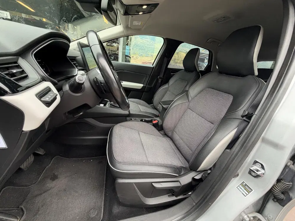 Renault Captur 1.3 TCe 130 Intens Automaat uit 2020, foto 7