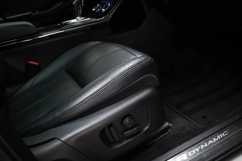 Land Rover Range Rover Evoque 2.0 P200 AWD R-Dynamic HSE uit 2019, foto 13