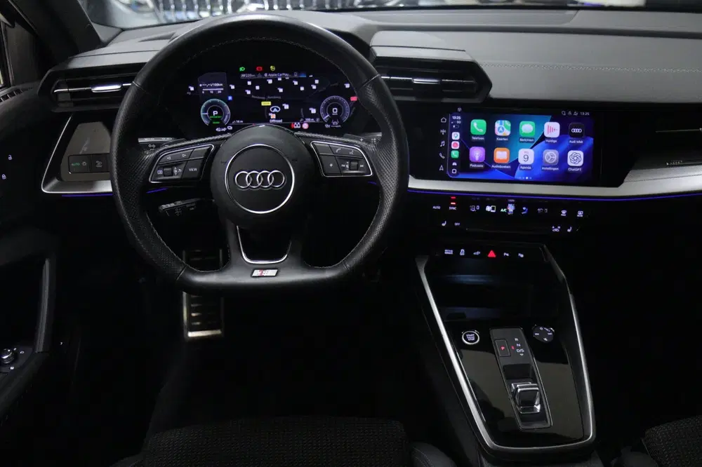 Audi A3 45 TFSI e S edition Competition PANO uit 2021, foto 9